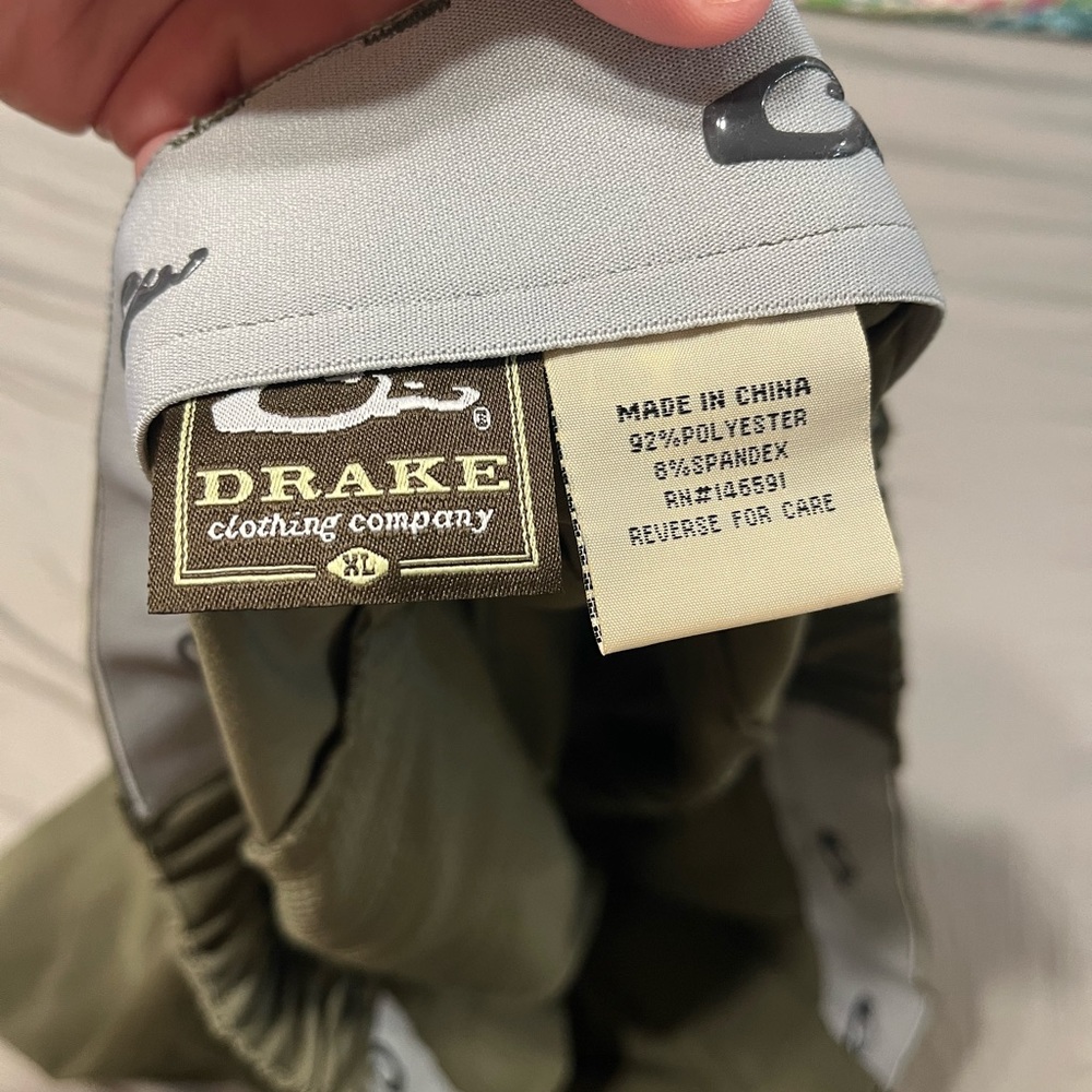 Men’s Drake Traveler Trek Short - Picture 3 of 3